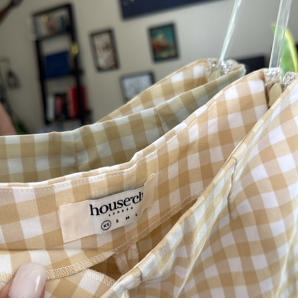 House of CB 'Carella' Gingerbread Gingham Capris NWOT - Picture 5 of 6